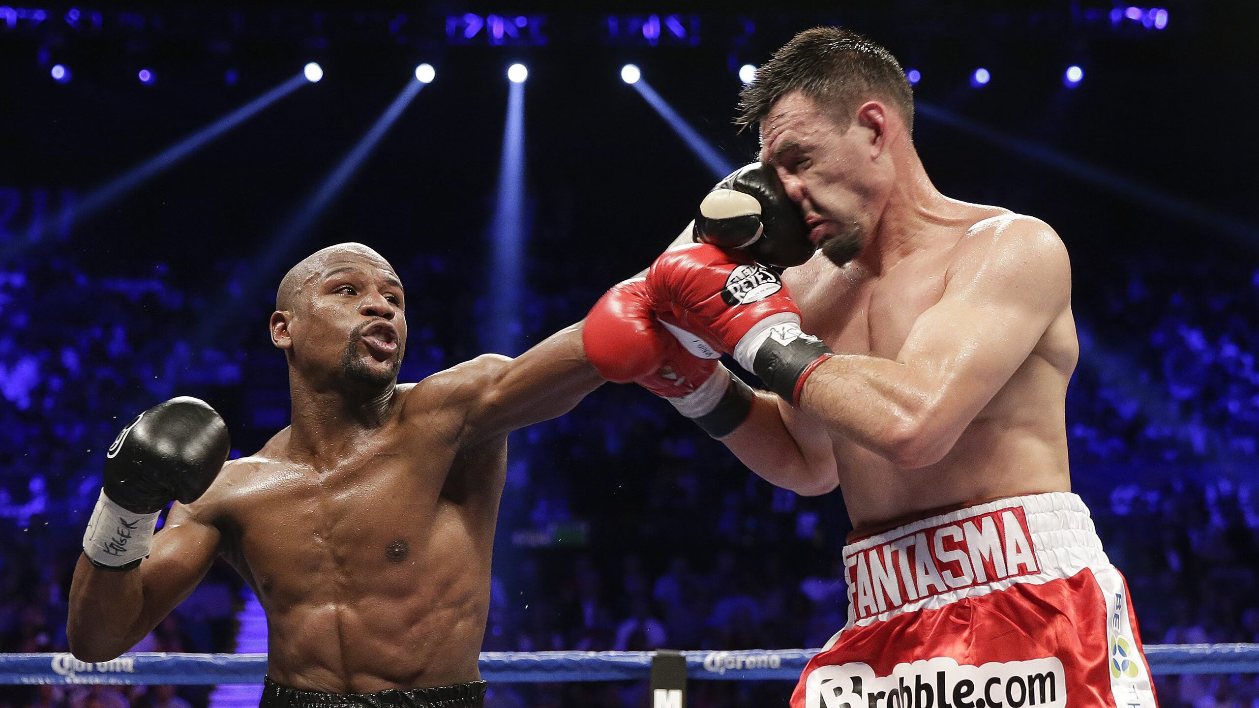 传奇谢幕!足球巨星李明举行盛大退役仪式